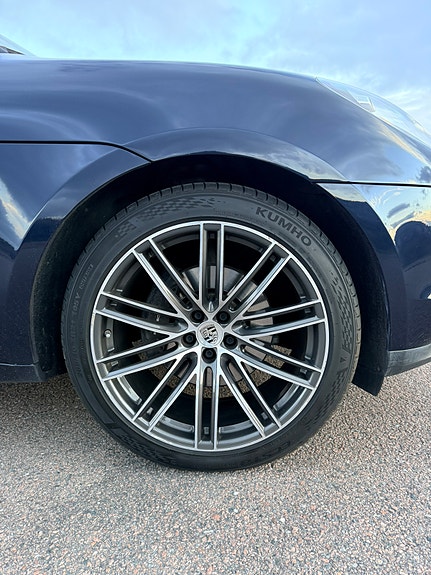 Porsche Macan 5 of 13