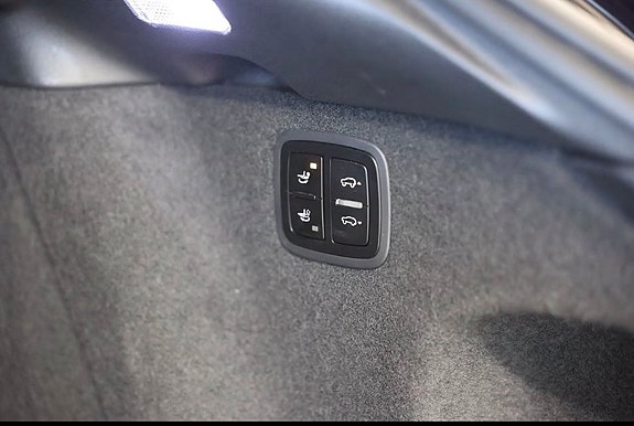 Porsche Macan 12 of 13