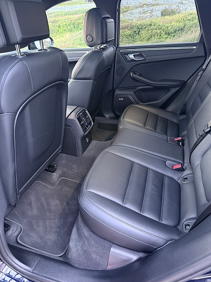 Porsche Macan 9 of 13