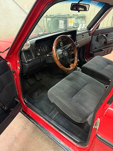 Volvo 240 4 of 4
