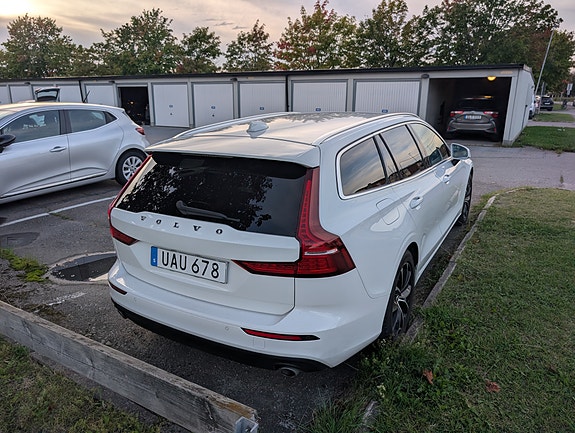 Volvo V60 4 of 9