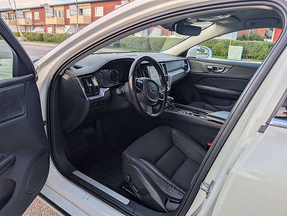 Volvo V60 5 of 9