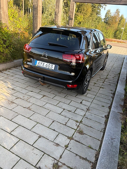 Citroen C4 Picasso 4 of 8