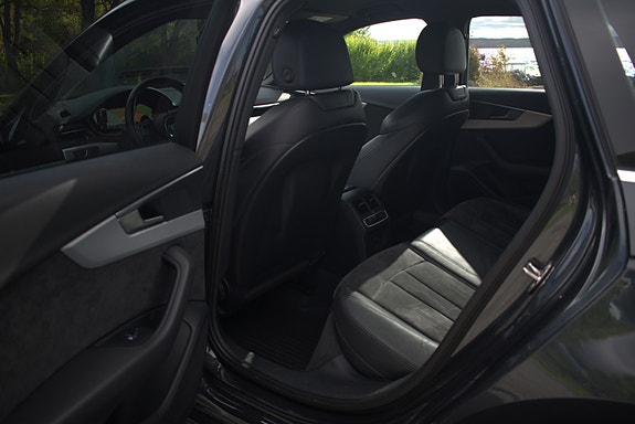Audi A4 14 of 16