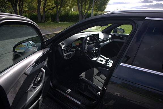 Audi A4 8 of 16