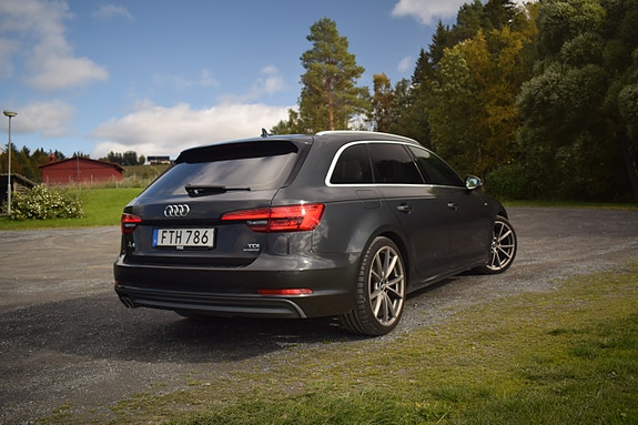 Audi A4 5 of 16