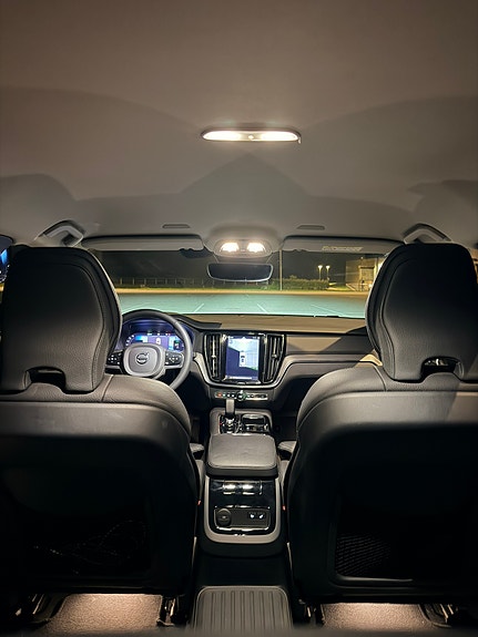 Volvo V60 7 of 8