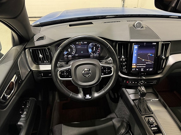 Volvo XC60 8 of 20