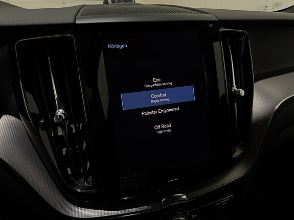 Volvo XC60 13 of 20