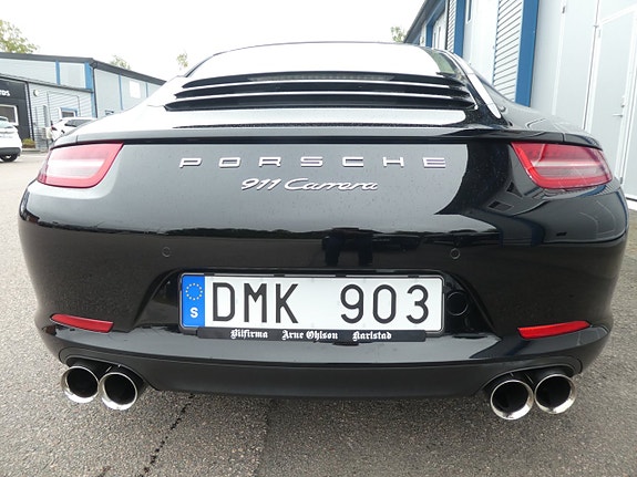 Porsche 911 Carrera 4 of 22