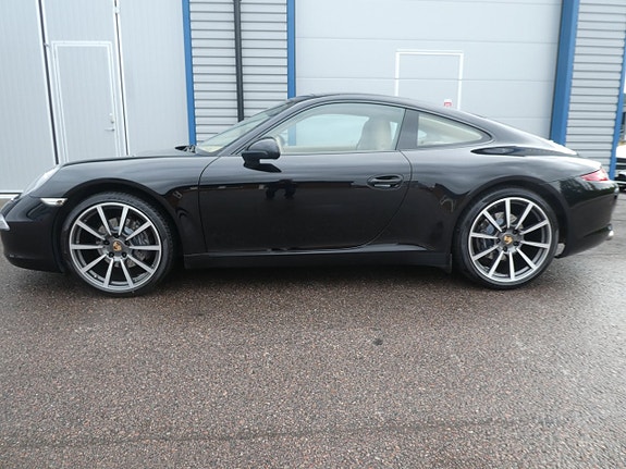 Porsche 911 Carrera 2 of 22