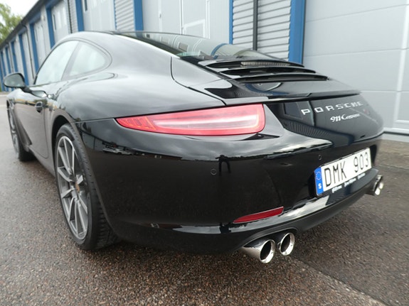 Porsche 911 Carrera 3 of 22