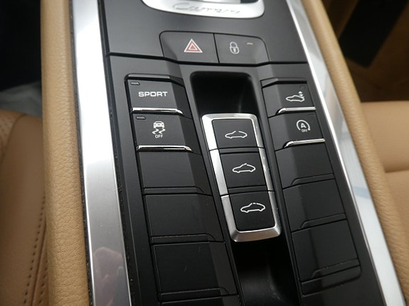 Porsche 911 Carrera 20 of 22