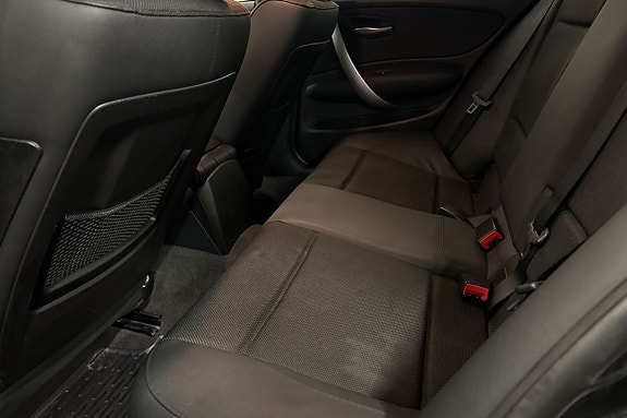 BMW 120d 9 of 16