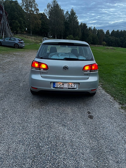 Volkswagen Golf VI 2 of 7