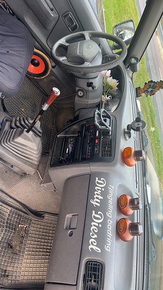 Nissan King Cab 6 of 9
