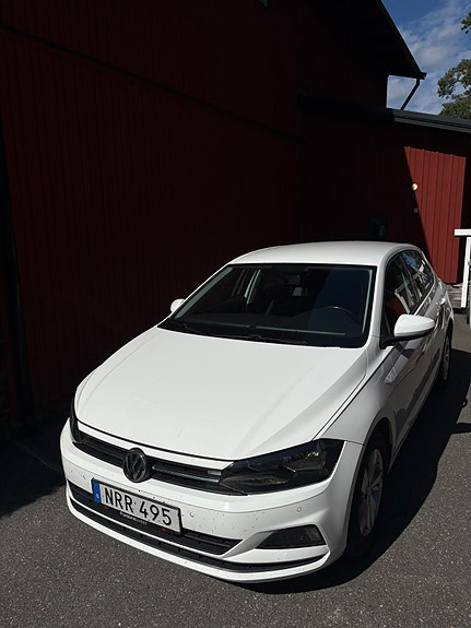 Volkswagen Polo 2 of 6