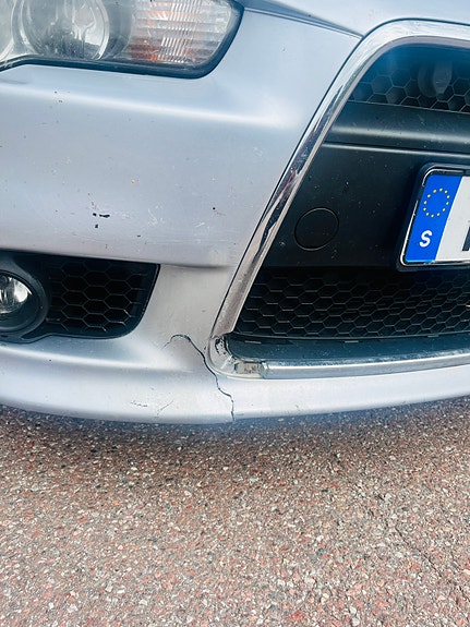 Mitsubishi Lancer 8 of 9