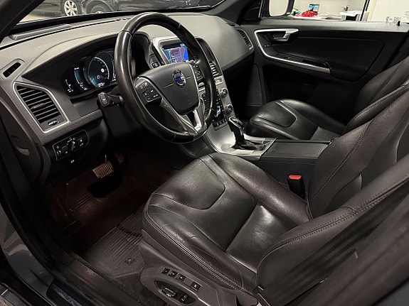Volvo XC60 6 of 26