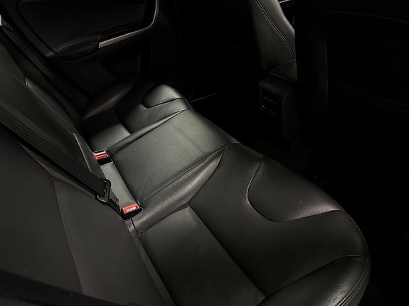 Volvo XC60 23 of 26