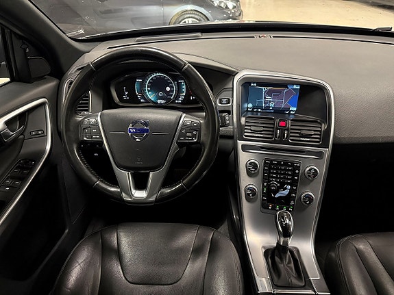 Volvo XC60 9 of 26