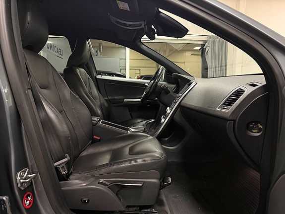 Volvo XC60 5 of 26