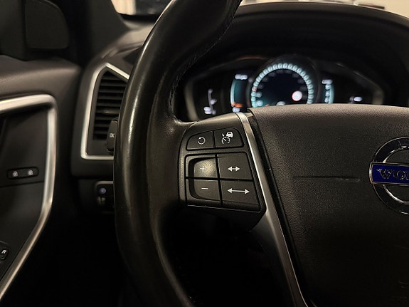 Volvo XC60 14 of 26