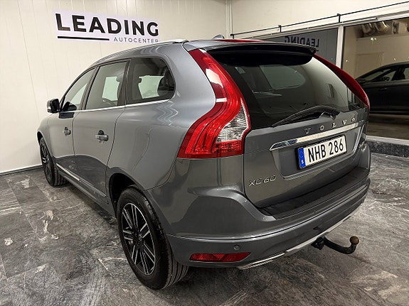 Volvo XC60 2 of 26