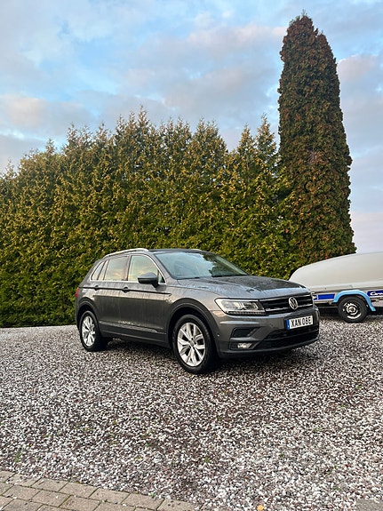 Volkswagen Tiguan 2 of 2