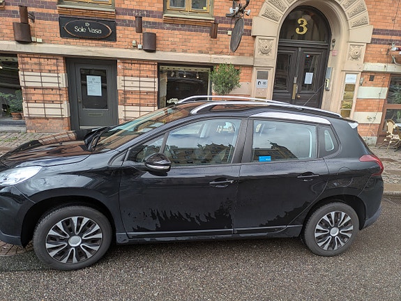 Peugeot 2008 4 of 11