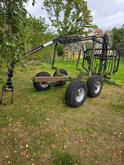 FMW 11-7,5 skogsvagn med Farma 43 kran – ramstyrning 2 of 5
