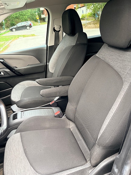 Citroen Grand C4 Picasso 5 of 13