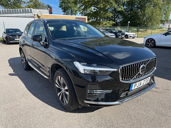 Volvo XC60 2 of 5