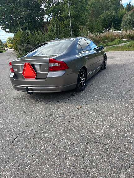 Volvo S80 4 of 11