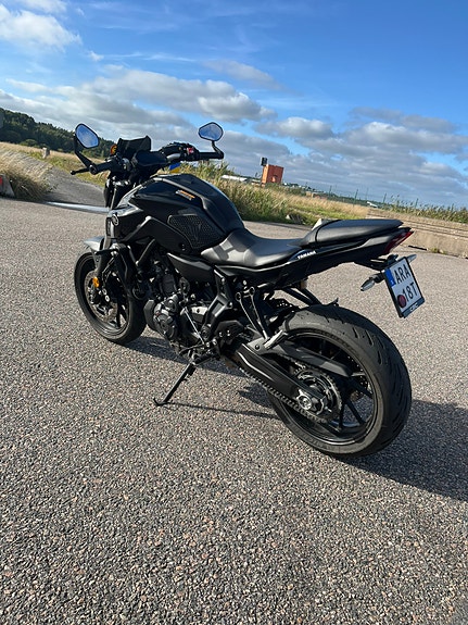 Yamaha MT-07 4 of 4