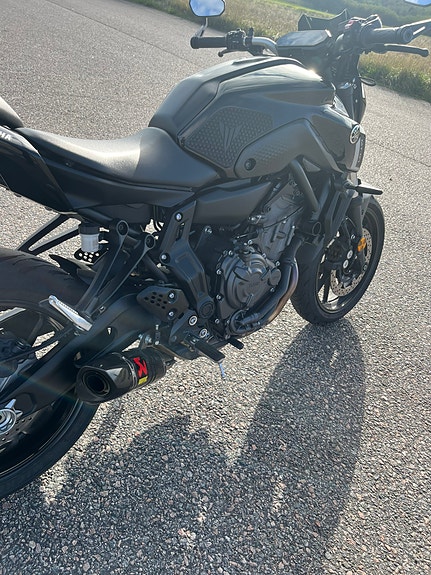 Yamaha MT-07 2 of 4