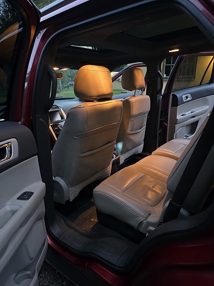 Ford Explorer 5 of 7