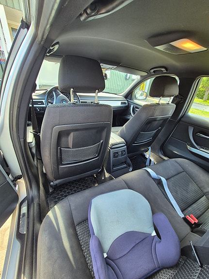 BMW 320d 3 of 10