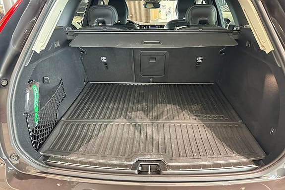 Volvo XC60 13 of 30