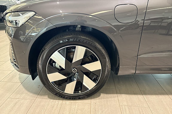 Volvo XC60 18 of 30