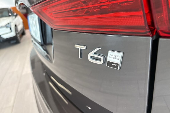 Volvo XC60 12 of 30