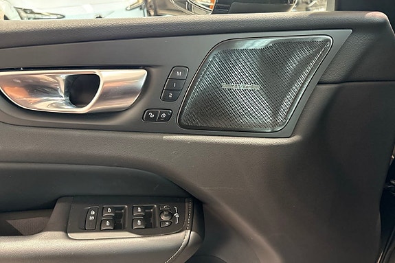Volvo XC60 23 of 30