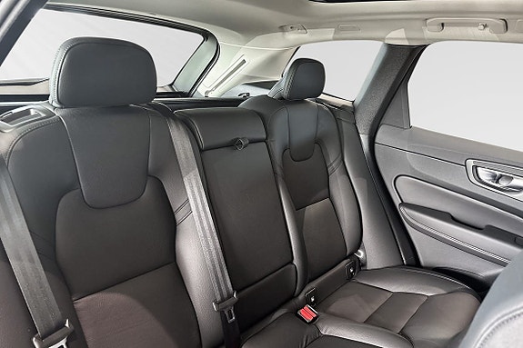 Volvo XC60 12 of 30