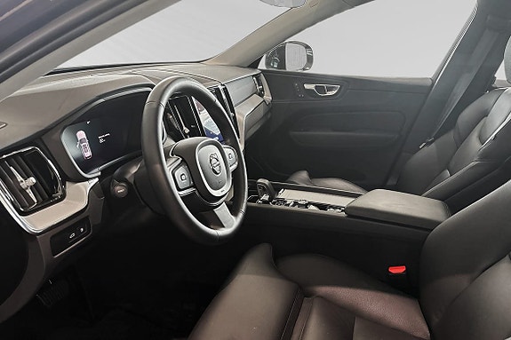Volvo XC60 8 of 30