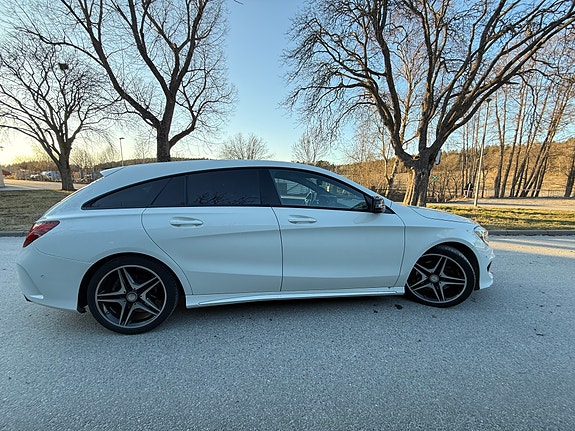 Mercedes-Benz CLA200 4 of 17