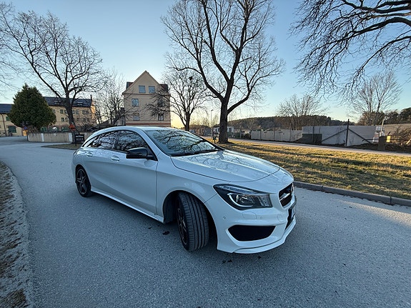 Mercedes-Benz CLA200 3 of 17