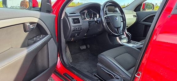Volvo V70 5 of 12
