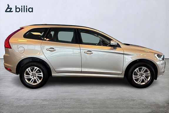 Volvo XC60 18 of 22
