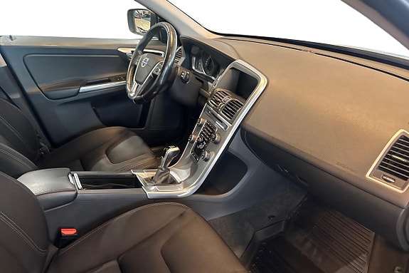 Volvo XC60 7 of 22