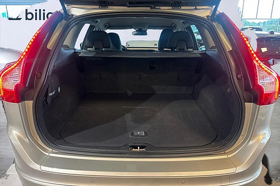 Volvo XC60 12 of 22